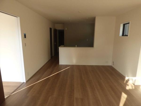 武豊町大字冨貴字市場　３号棟