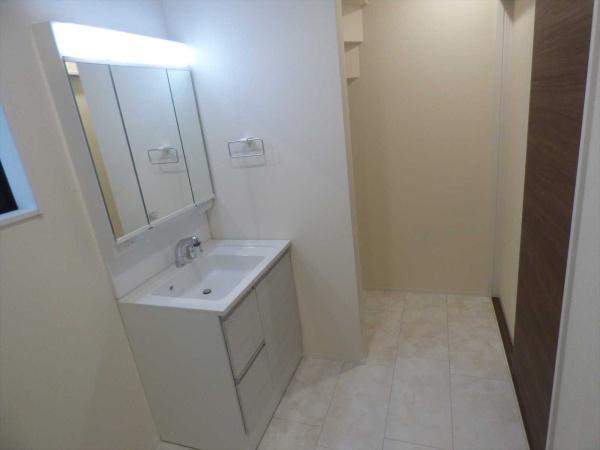 武豊町大字冨貴字市場　３号棟