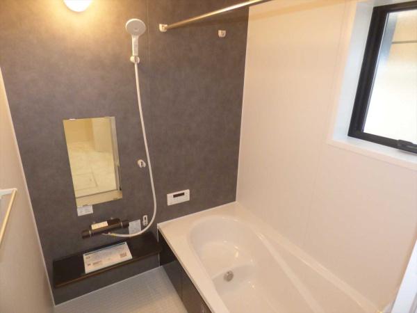 武豊町大字冨貴字市場　３号棟