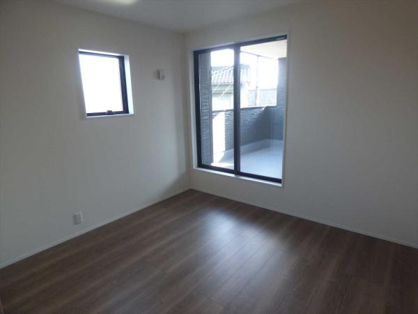 武豊町大字冨貴字市場　３号棟