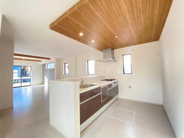 千葉中央区椿森6丁目　新築戸建