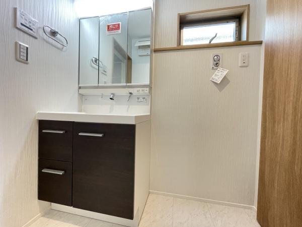 千葉市中央区矢作町　新築戸建