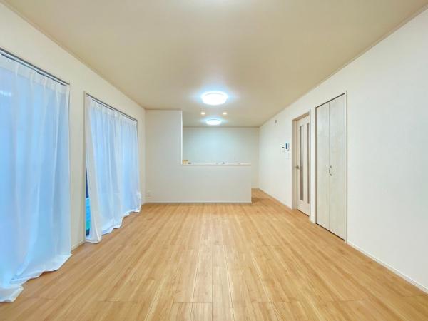 千葉市中央区旭町　新築戸建