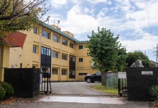 千葉市花見川区み春野3丁目の中古一戸建て(千葉市立こてはし台中学校)