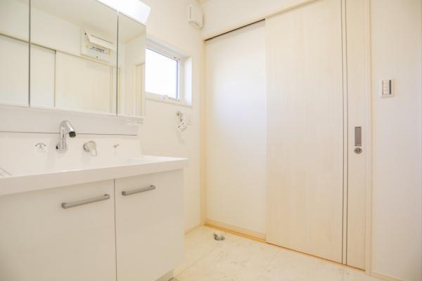 千葉市中央区南生実町　新築戸建
