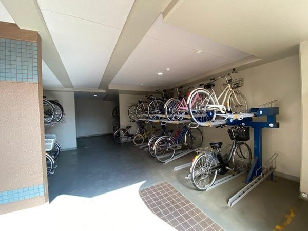 モアクレスト千葉A棟