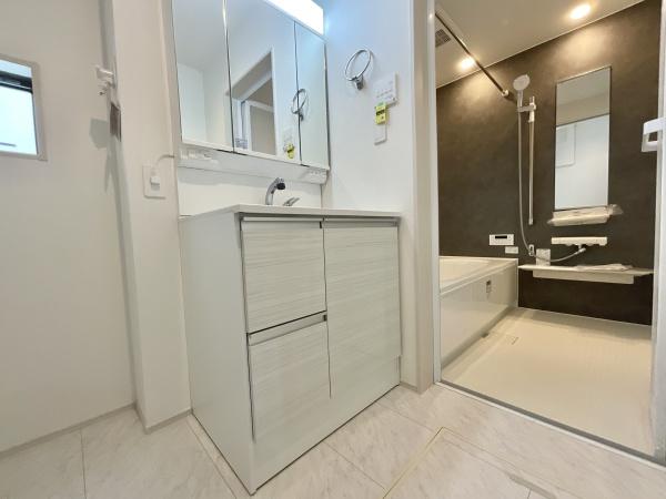 四街道市つくし座2丁目　新築戸建て