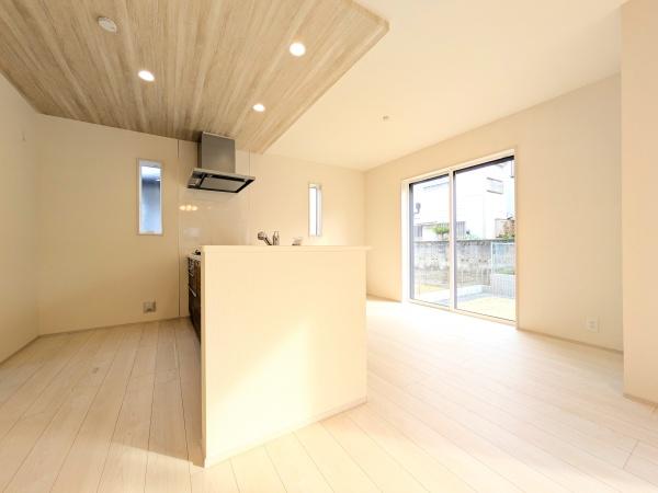 千葉市若葉区千城台西3丁目　新築戸建