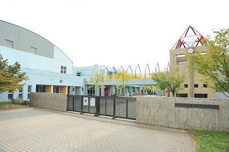 ライブアート春の道壱号棟(千葉市立有吉小学校)