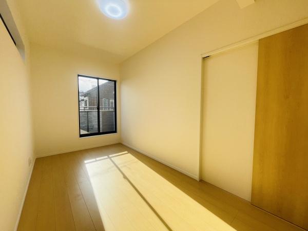 千葉市稲毛区穴川４丁目の新築一戸建