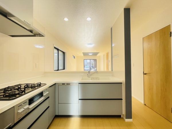 千葉市稲毛区穴川４丁目の新築一戸建