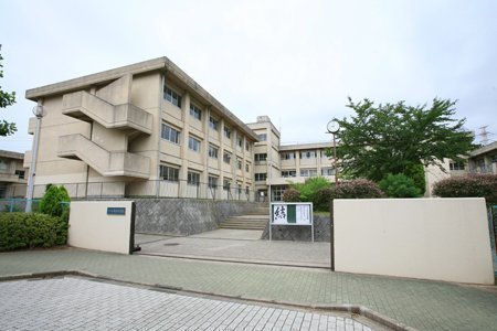 千葉市緑区おゆみ野中央8丁目の中古一戸建て(千葉市立泉谷中学校)