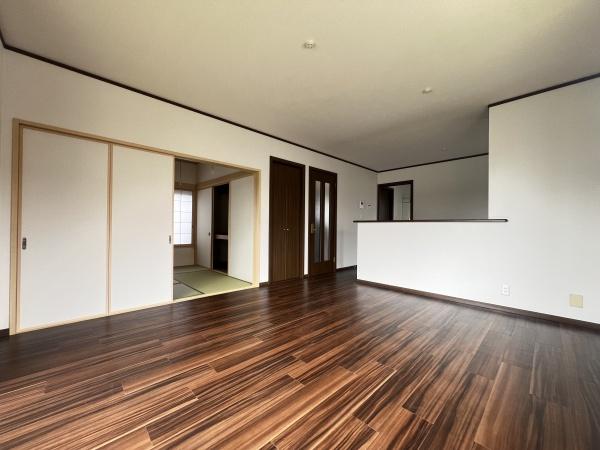 千葉市緑区古市場町　中古戸建