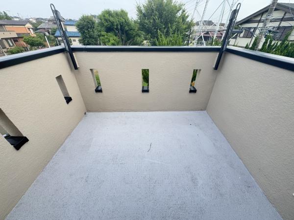 千葉市中央区生実町の中古一戸建て(バルコニー)