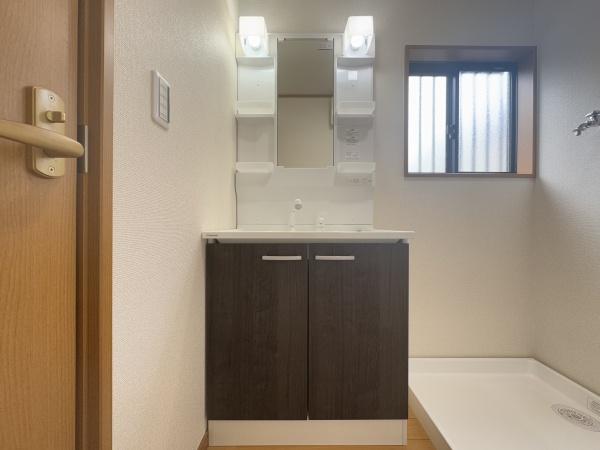 千葉市中央区生実町の中古一戸建て(洗面台・洗面所)