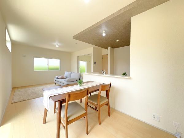 千葉市中央区塩田町　新築戸建