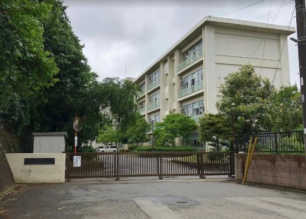 四街道市大日の中古一戸建て(佐倉市立上志津中学校)