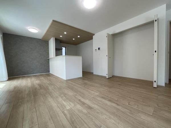 四街道市つくし座2丁目　新築戸建て
