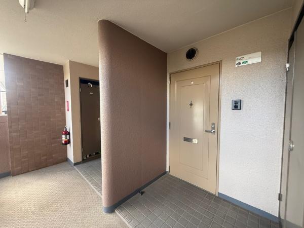 サウスヒルズ中央第16号棟