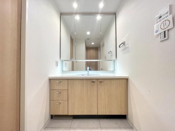 TheNOBUTOHILLSFORESTCOURT