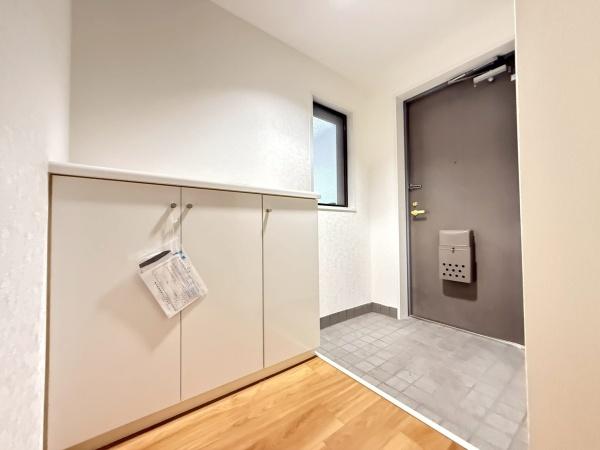 蘇我ロイヤルコンフォート101B棟(玄関)