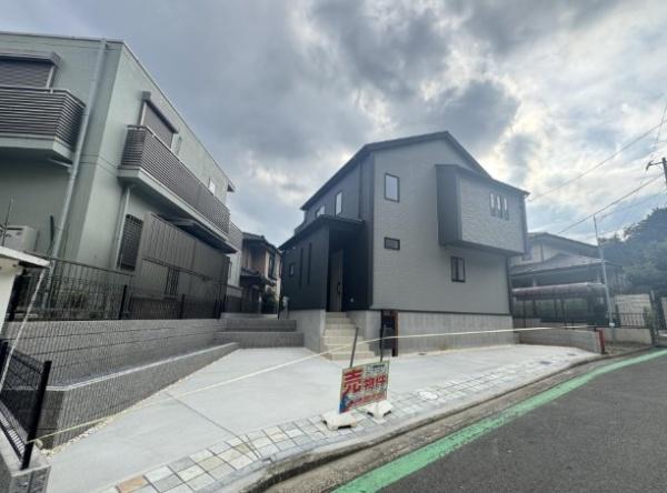 千葉市中央区仁戸名町　新築戸建