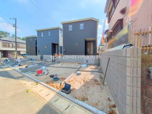 千葉市若葉区加曽利町 新築戸建(前面道路含む現地写真)