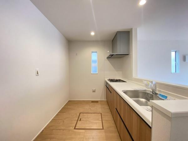 市原市諏訪2丁目　新築戸建