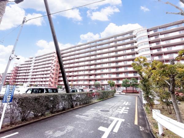 高品ハイツ1号棟