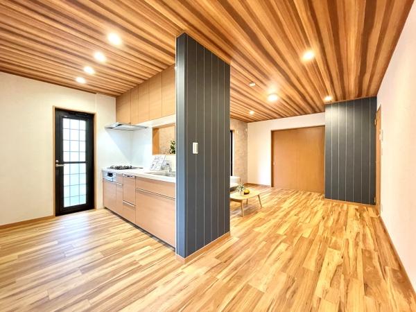 千葉市稲毛区作草部町　中古戸建