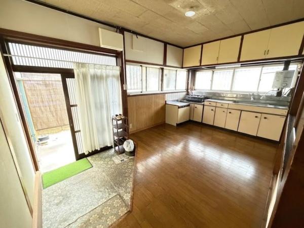 千葉市花見川区千種町　中古戸建