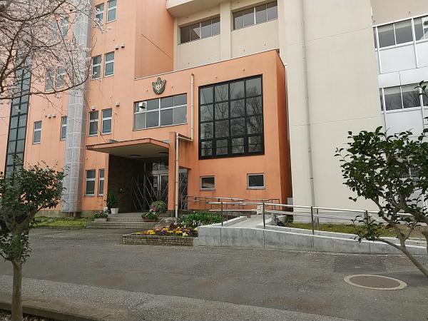 東千葉ハイツ３号棟(千葉市立都賀中学校)