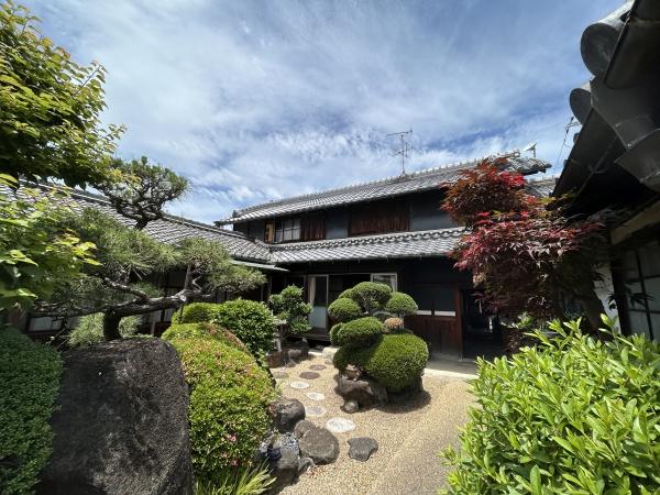 奈良市杏町の中古一戸建て