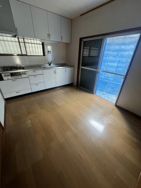 京田辺市薪名松の中古テラスハウス