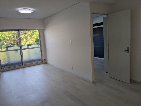 日商岩井緑地公園マンション