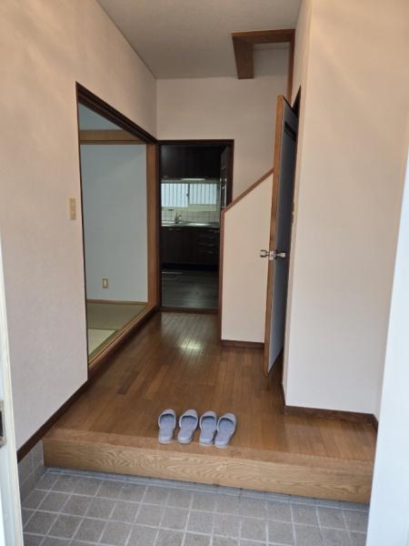 和歌山市小豆島の中古一戸建て(玄関)