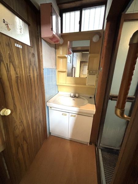 富田林市西板持町7丁目の中古一戸建て(洗面台・洗面所)