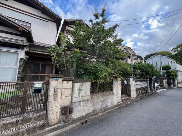 生駒郡斑鳩町興留東