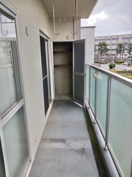 ひよどり台二団地十三号棟