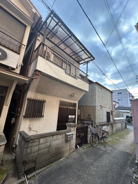 寝屋川市黒原旭町の中古一戸建