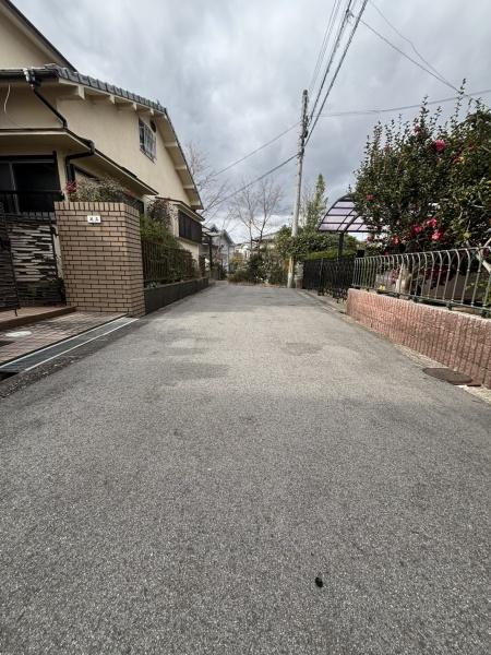生駒郡三郷町三室2丁目14-1