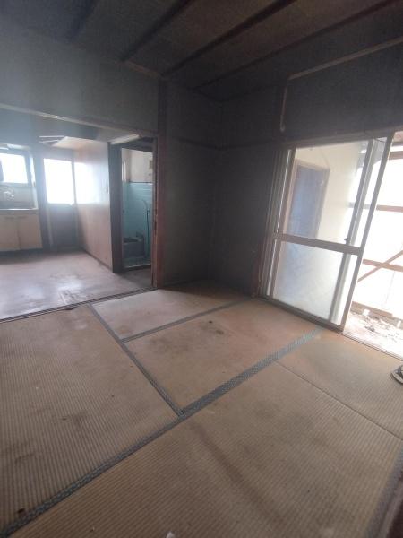泉佐野市鶴原261-1