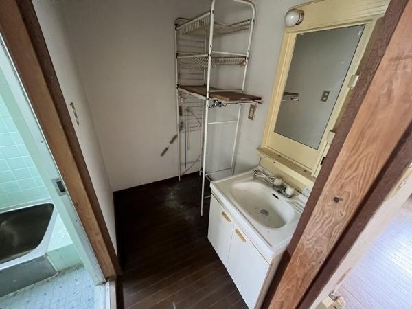 生駒郡斑鳩町龍田３丁目の中古一戸建て