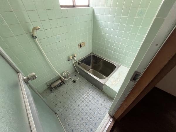 生駒郡斑鳩町龍田３丁目の中古一戸建て