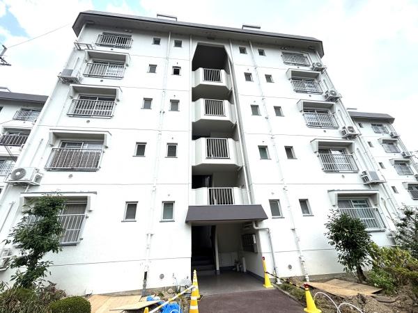 宝塚安倉第一団地4号棟301号室