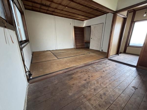 宝塚市小林２丁目の中古一戸建て