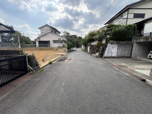 生駒郡平群町椿台２丁目の土地
