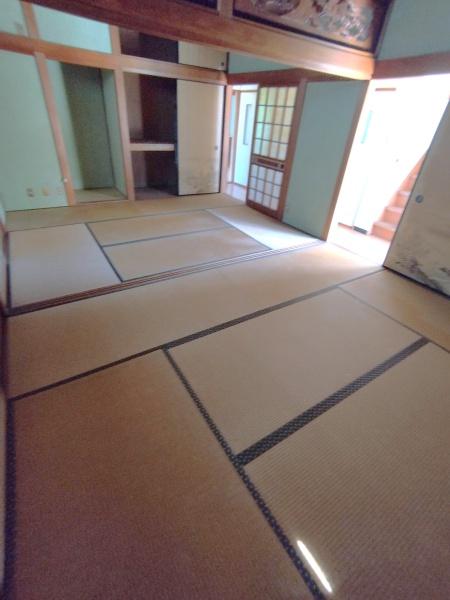 生駒郡平群町緑ケ丘6丁目5-9