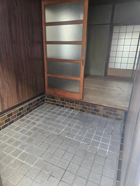 岸和田市吉井町2丁目8-1