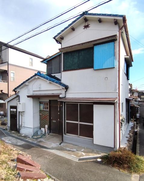 摂津市浜町8-24